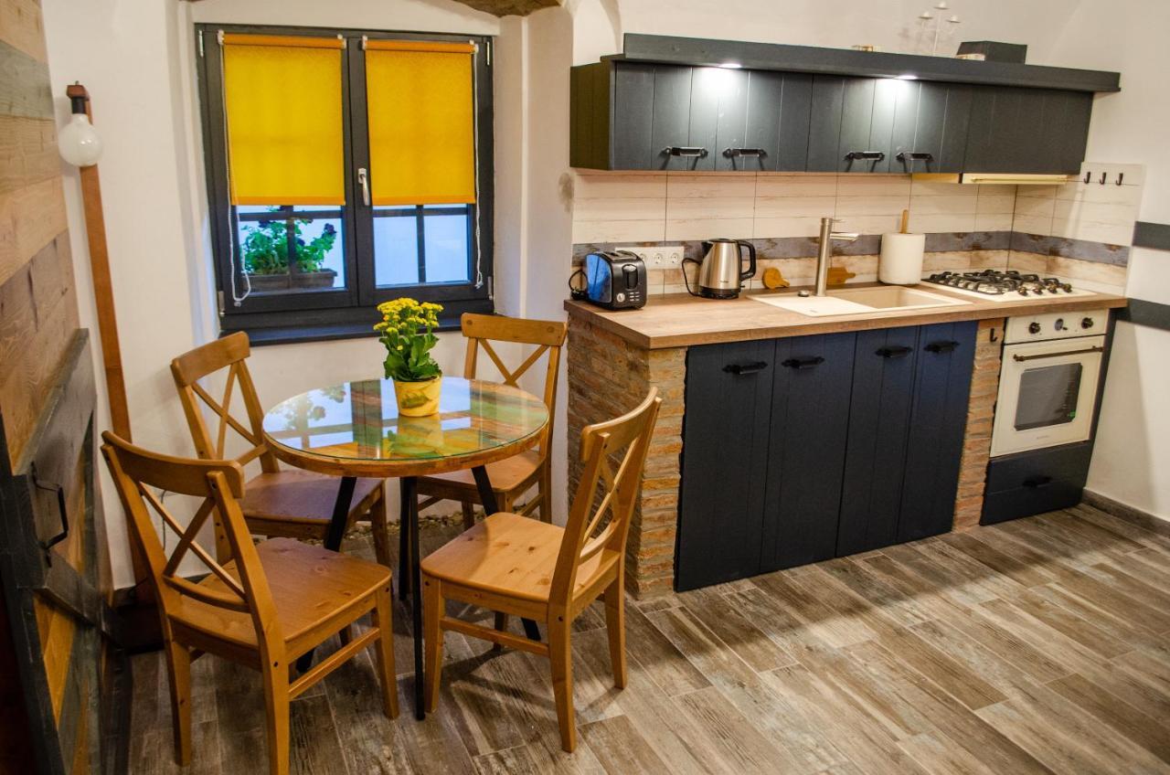 Apartament 42.2 Bistriţa Esterno foto